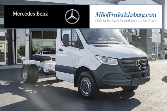 2024 Mercedes-Benz Sprinter Cab Chassis Base's photo