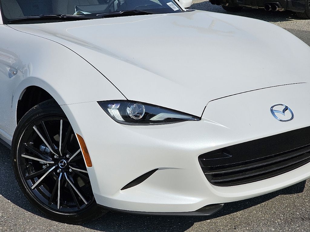 2025 Mazda MX-5 Miata Miata RF Grand Touring photo 3