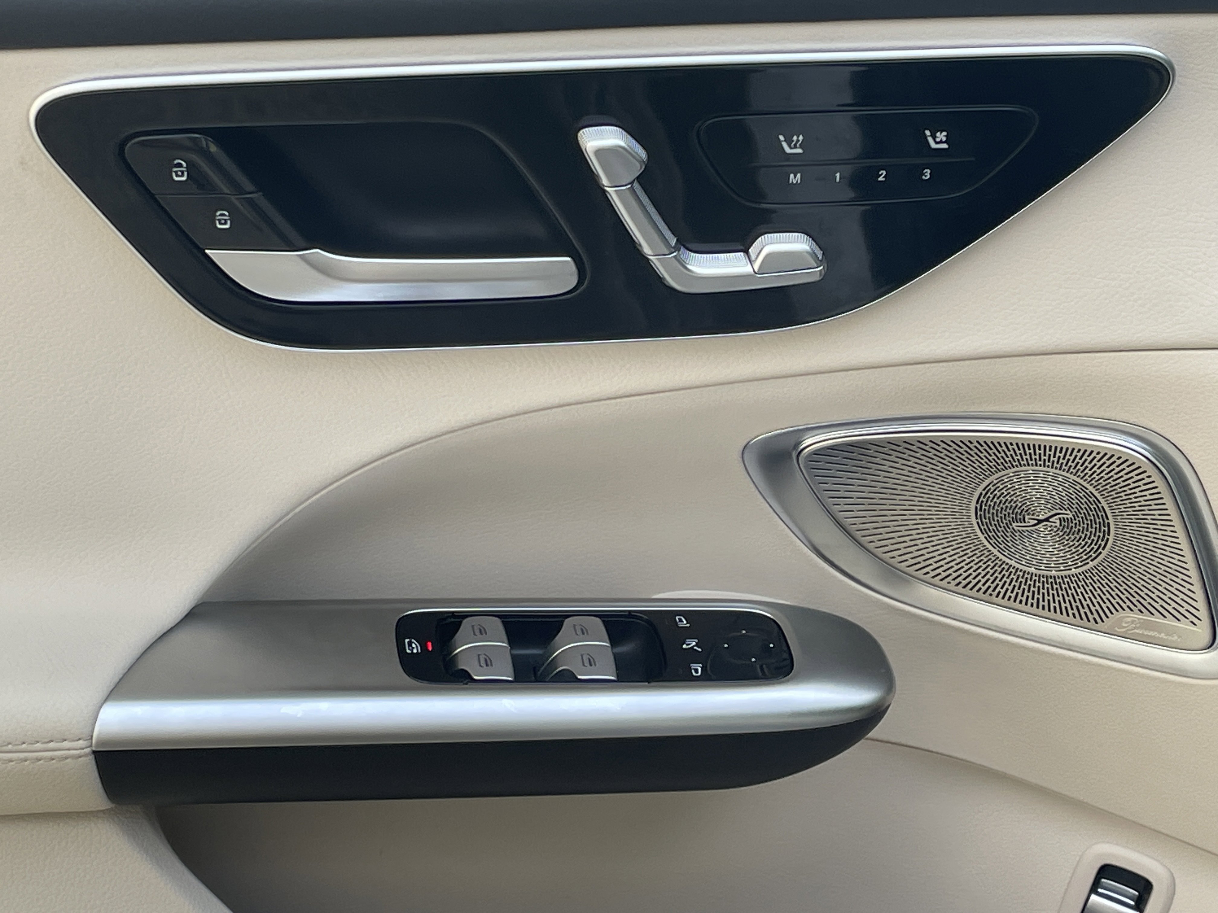 2024 Mercedes Benz C 300 Sedan photo 2