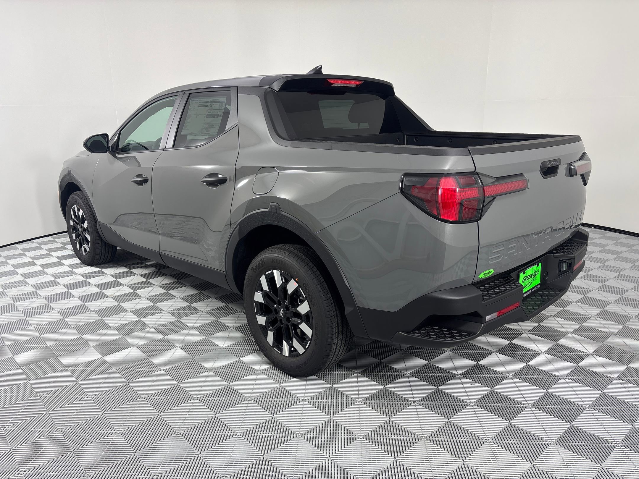 2026 Hyundai Santa Cruz SE photo 3