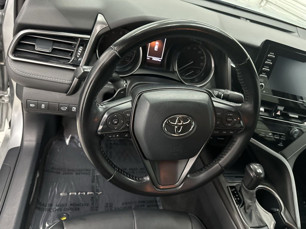2021 Toyota Camry SE photo 10