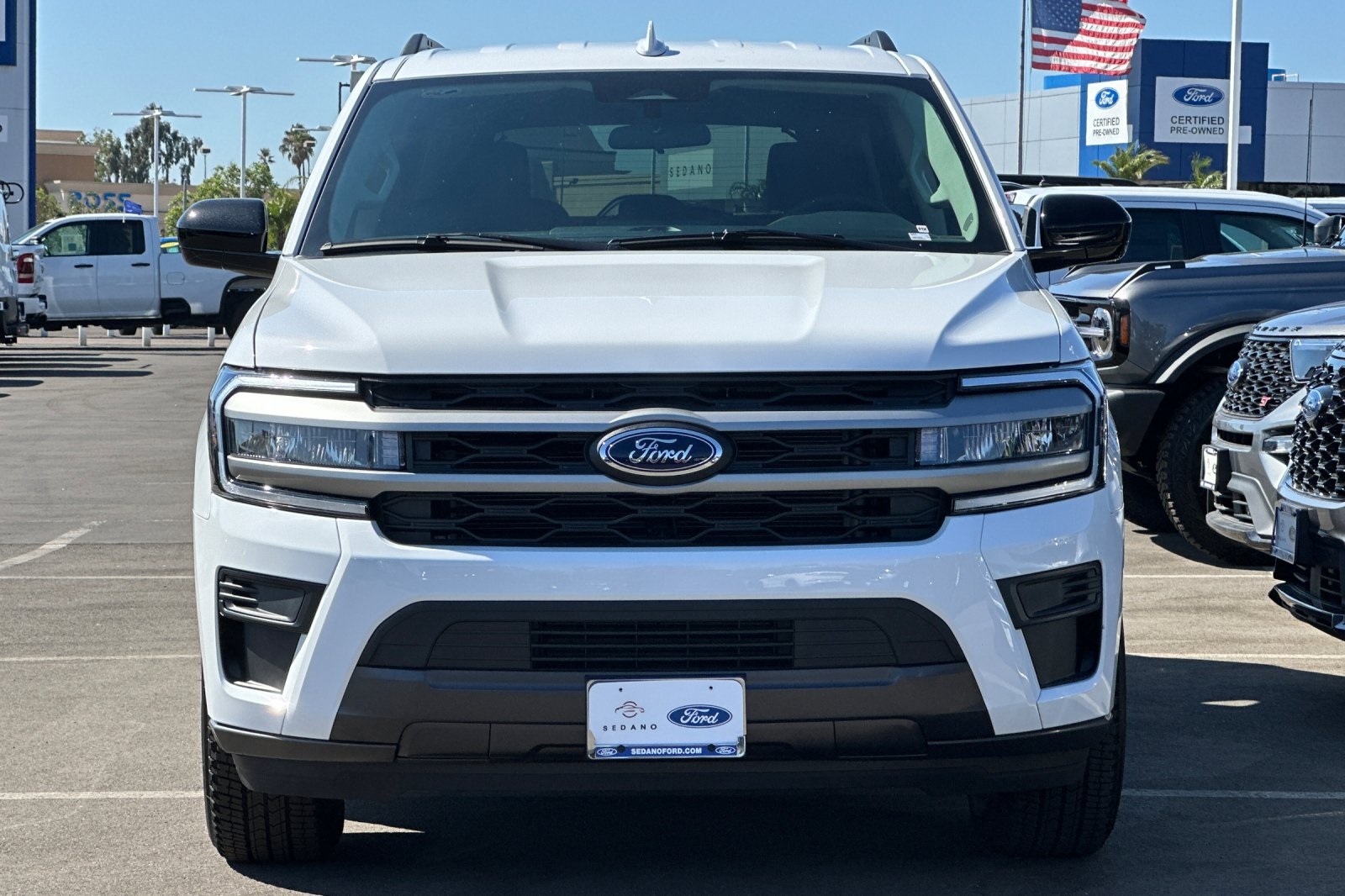 2024 Ford Expedition XL photo 2