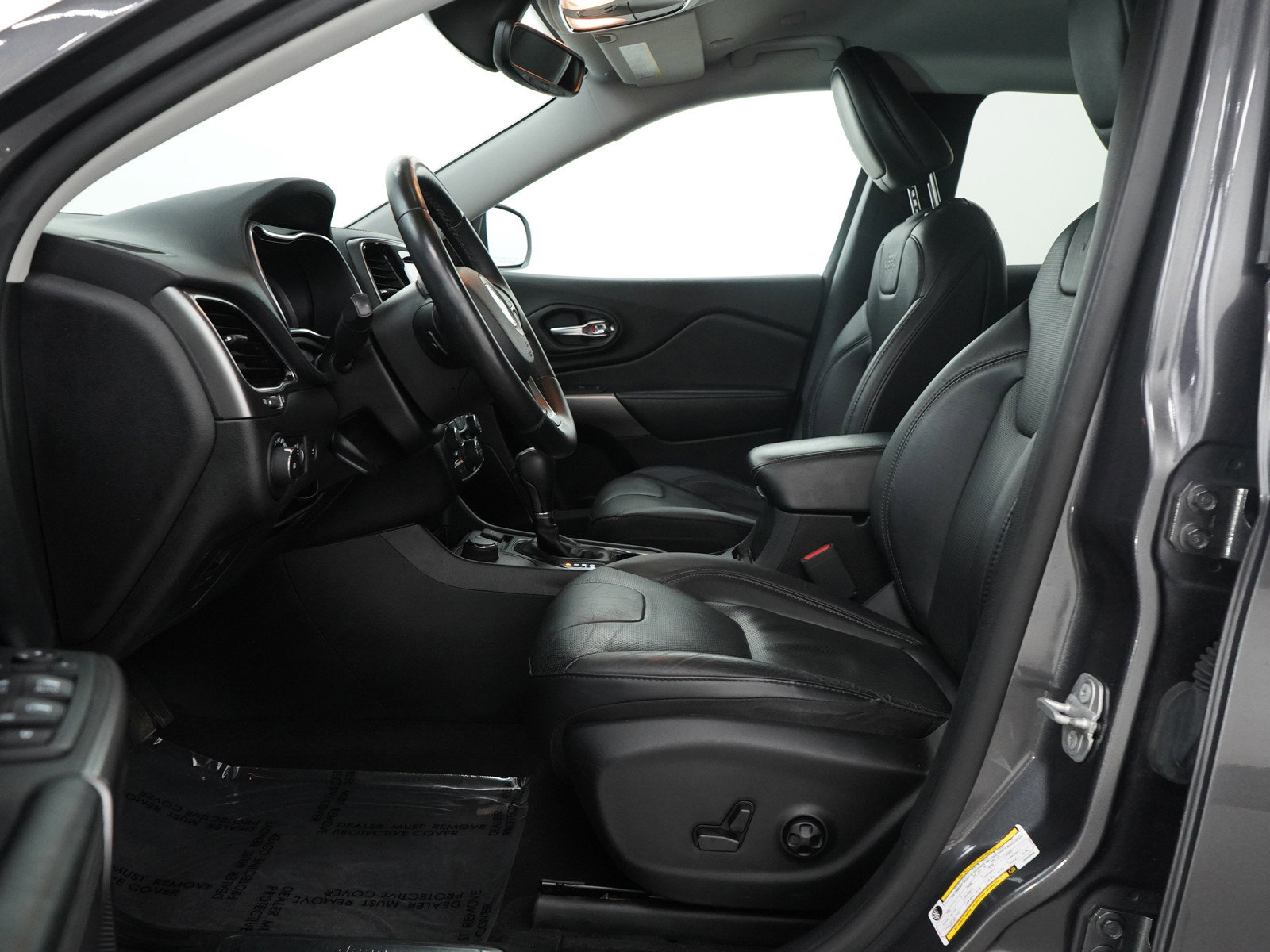 2020 Jeep Cherokee Limited photo 16