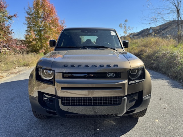 2026 Land Rover Defender 110 S photo 3