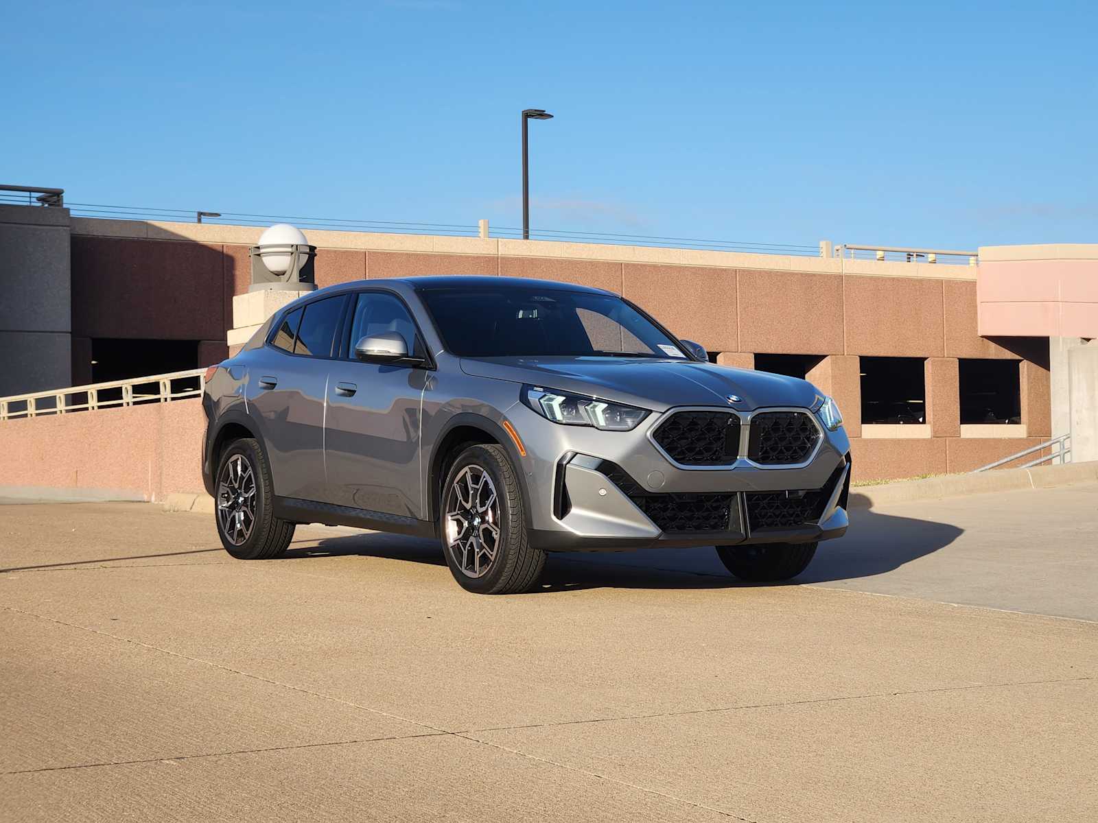 2025 Bmw X2 xDrive28i photo 2
