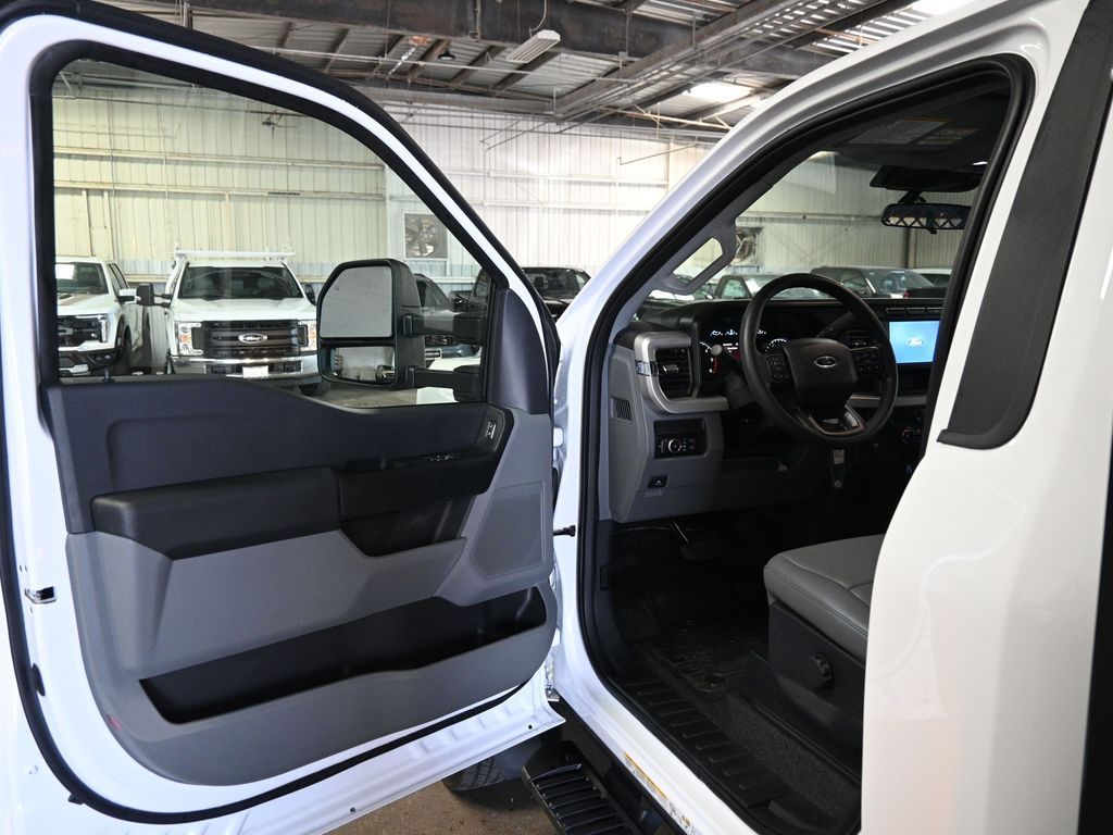 2024 Ford F-450 Chassis XL