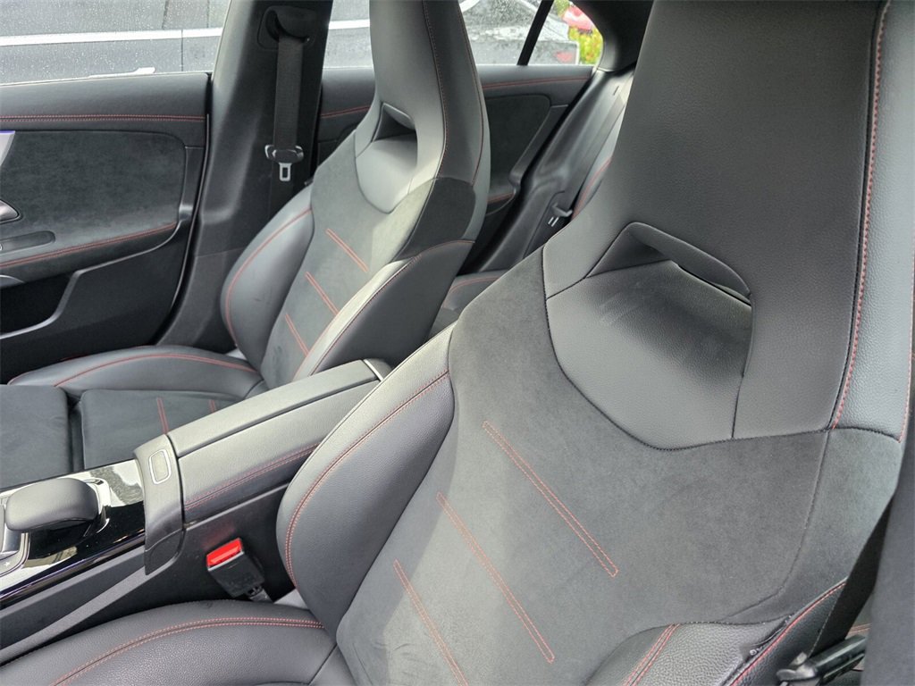 2023 Mercedes Benz CLA 250 photo 9