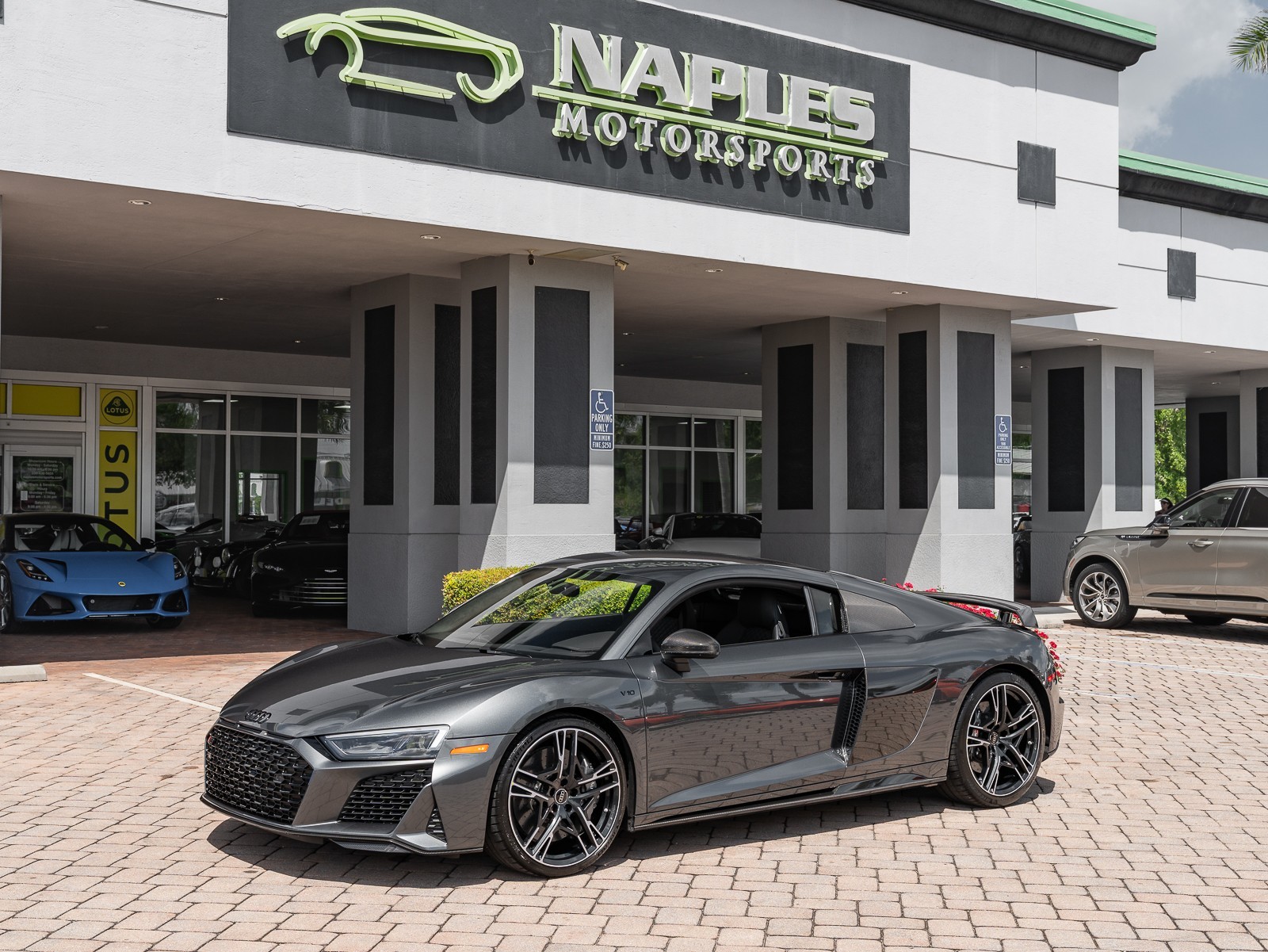 2023 Audi R8 V10 Performance photo 16