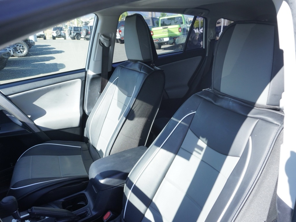 2018 Toyota RAV4 Hybrid XLE photo 19