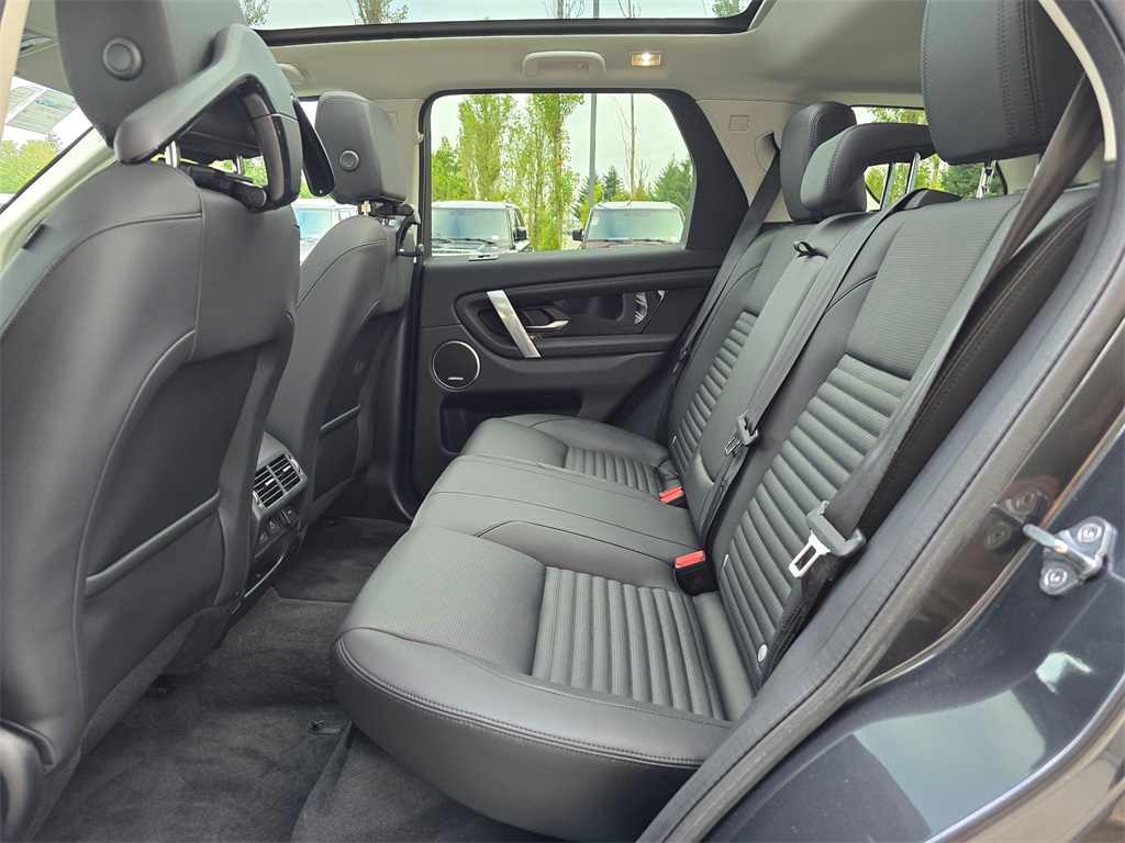 2025 Land Rover Discovery Sport S photo 23