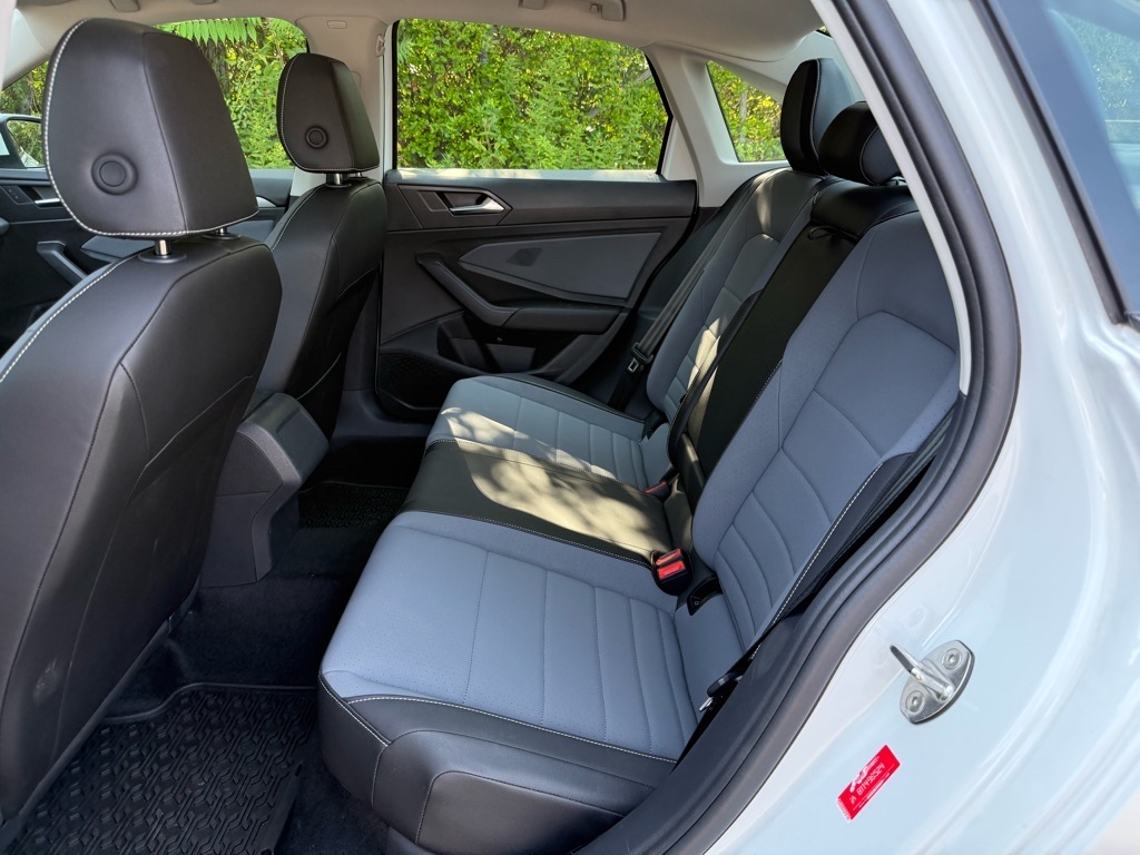 2025 Volkswagen Jetta SE photo 11