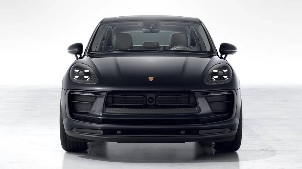 2026 Porsche Macan T photo 7
