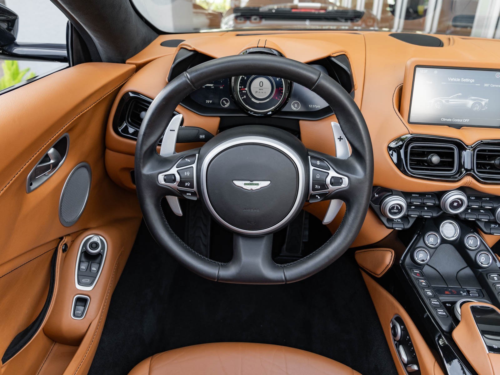 2021 Aston Martin Vantage photo 13