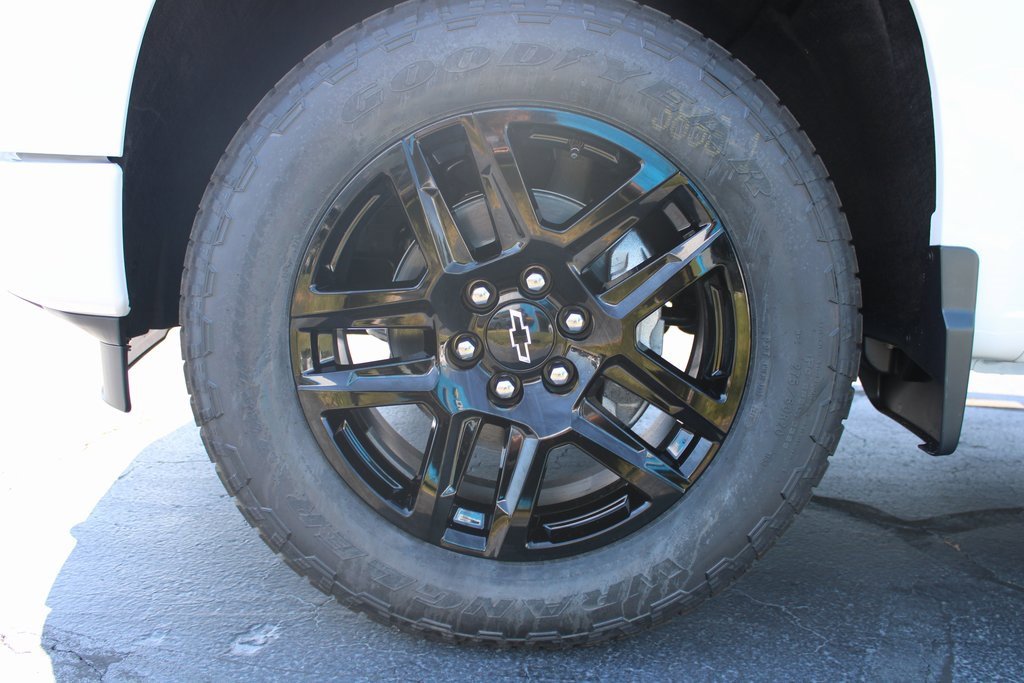 2026 Chevrolet Silverado 1500 Custom photo 12