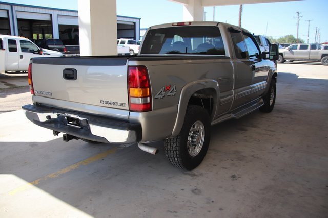 1999 Chevrolet Silverado 2500HD LS photo 4