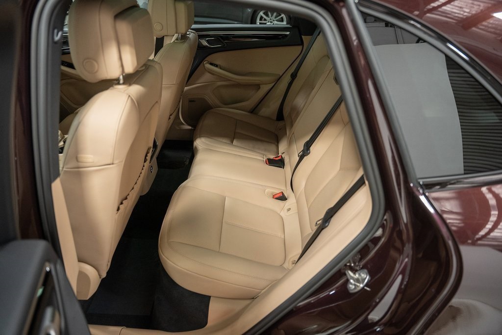 2024 Porsche Macan photo 19