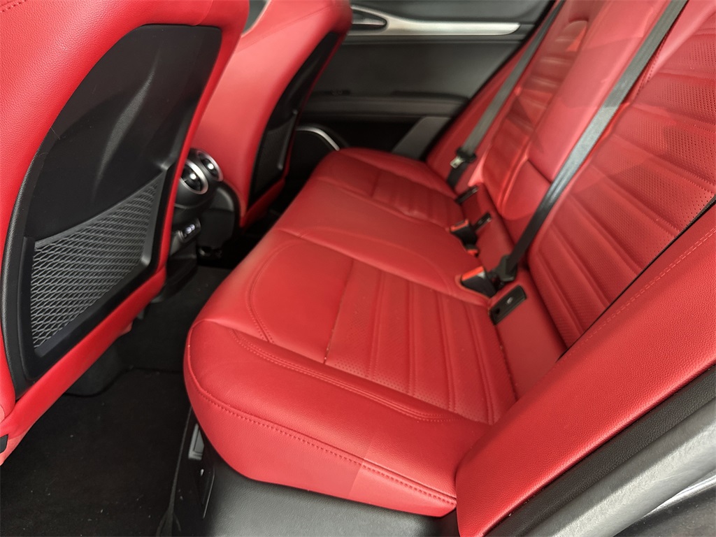 2023 Alfa Romeo Stelvio Ti photo 28