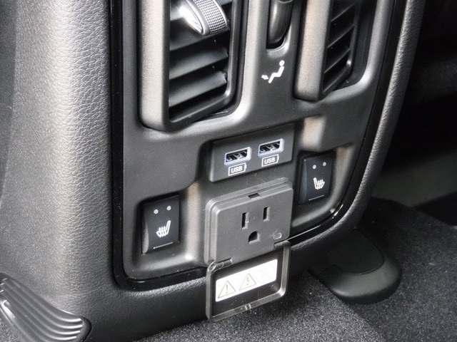 2025 Dodge Durango R/T Plus photo 38