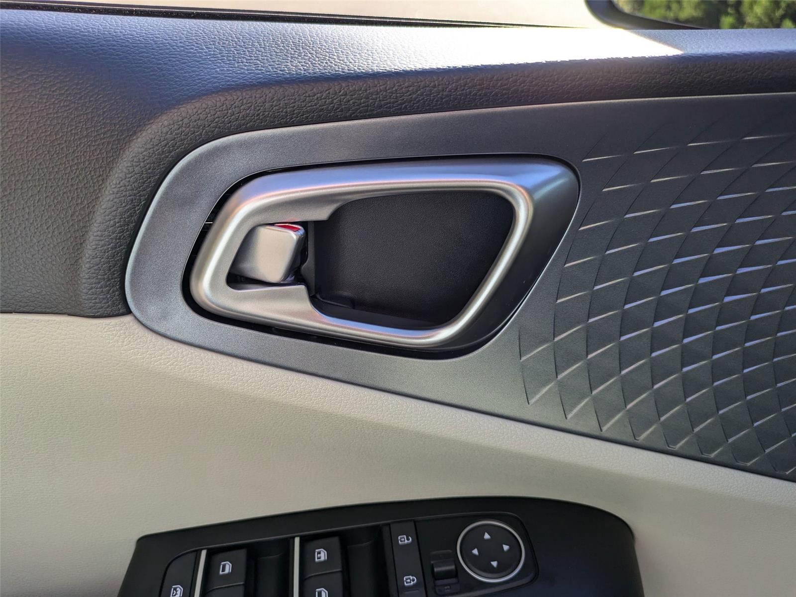 2025 Kia Soul EX photo 12