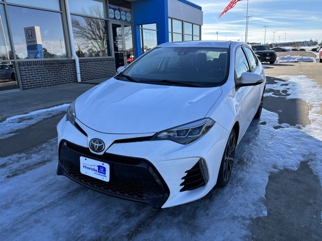 2018 Toyota Corolla SE's photo