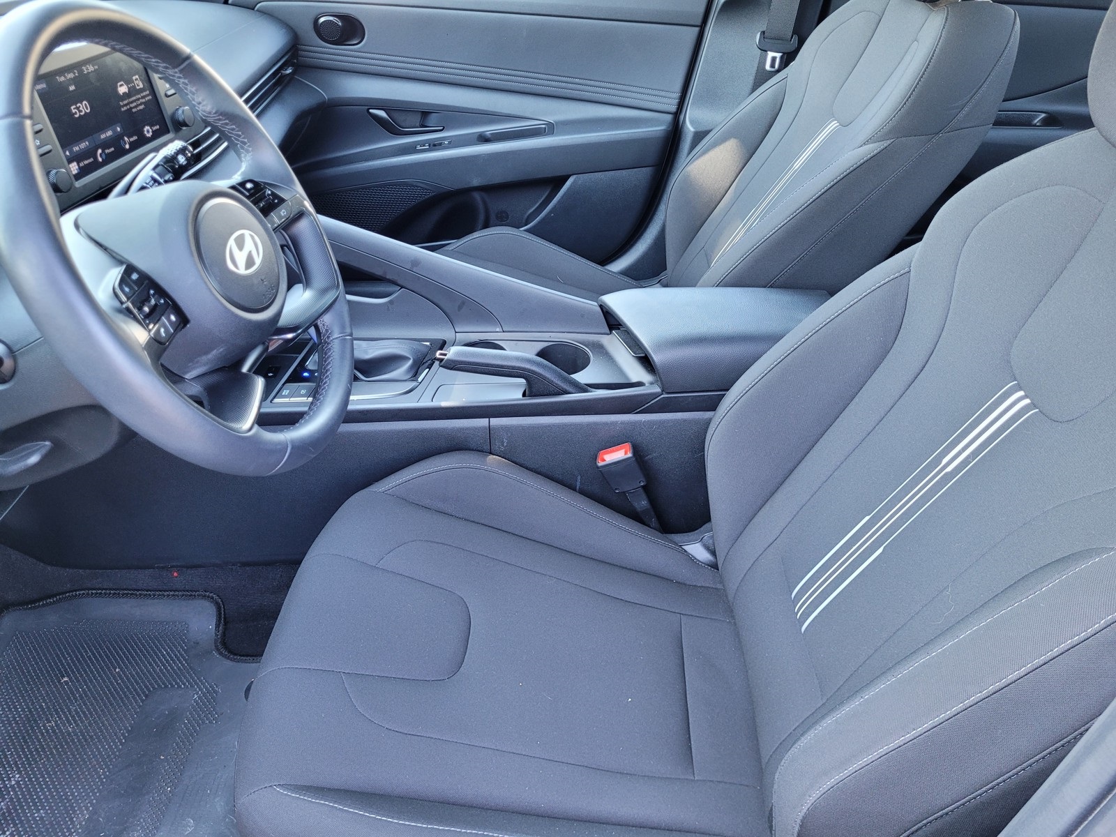 2025 Hyundai Elantra SEL Sport photo 13