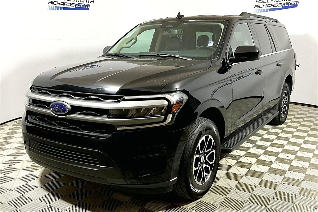 2024 Ford Expedition XLT's photo
