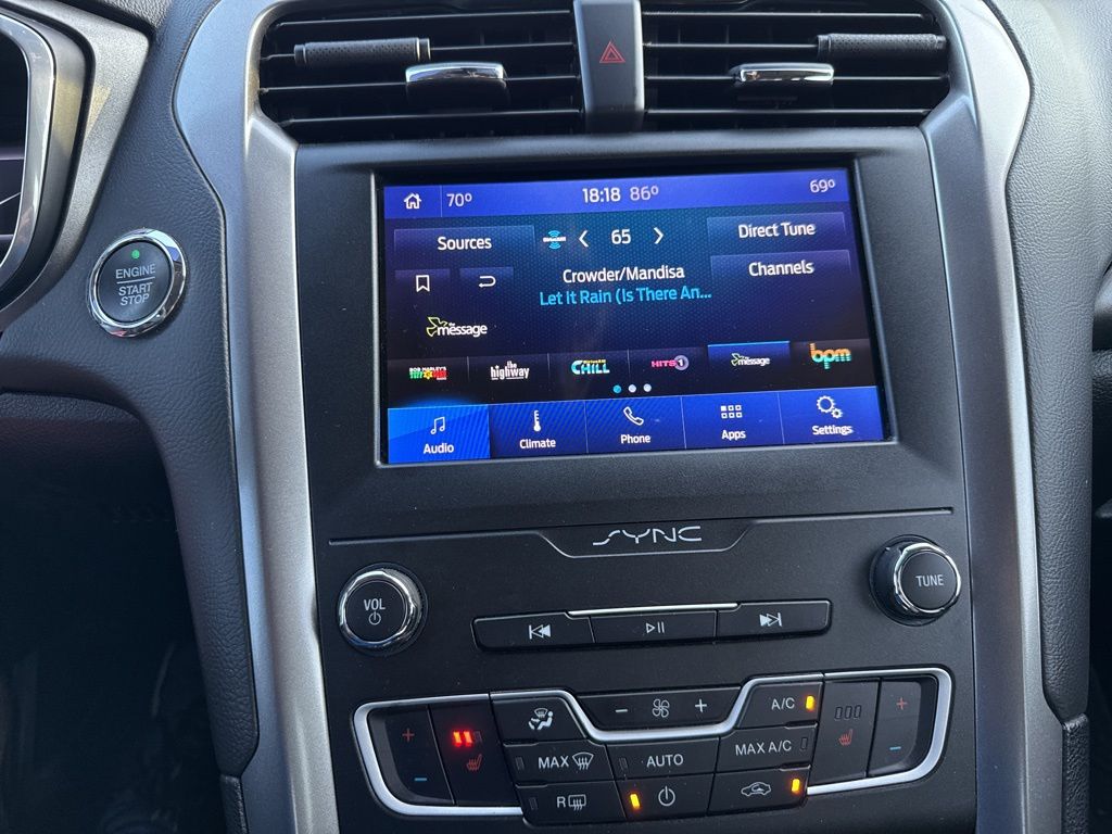2020 Ford Fusion SE photo 5