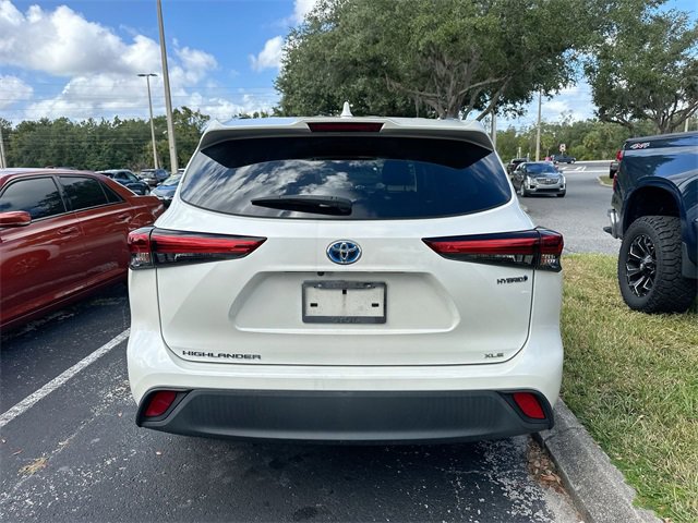 2021 Toyota Highlander Hybrid XLE photo 5