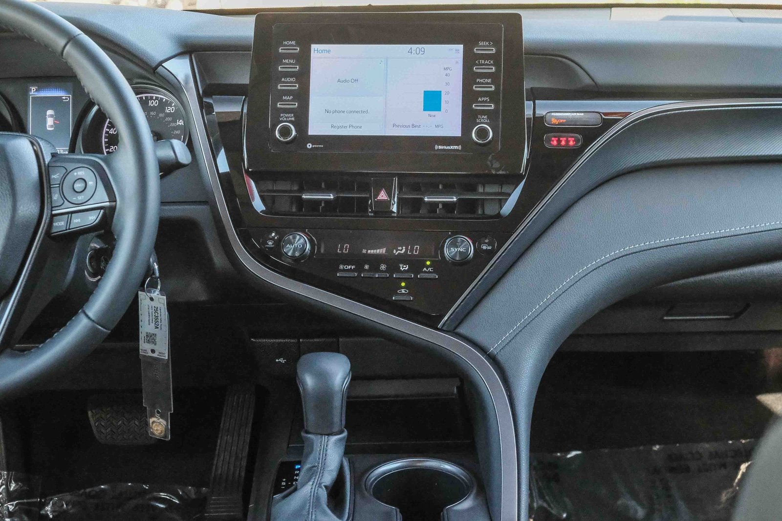 2023 Toyota Camry SE photo 15