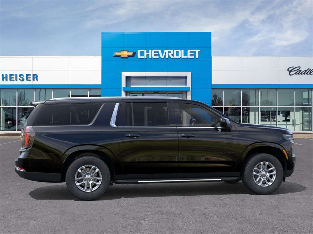 2026 Chevrolet Suburban LS photo 4