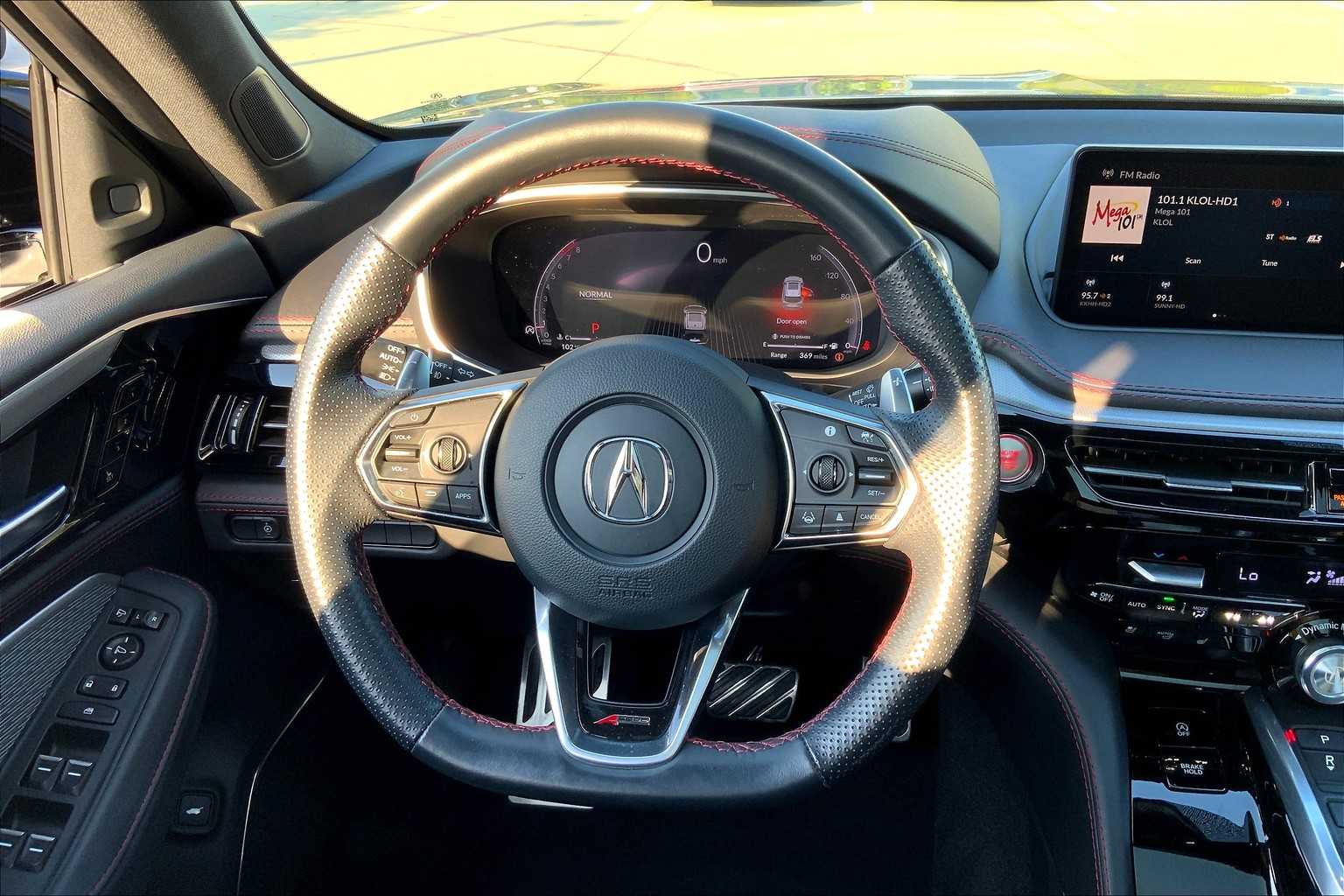 2023 Acura MDX SH-AWD A-Spec photo 5