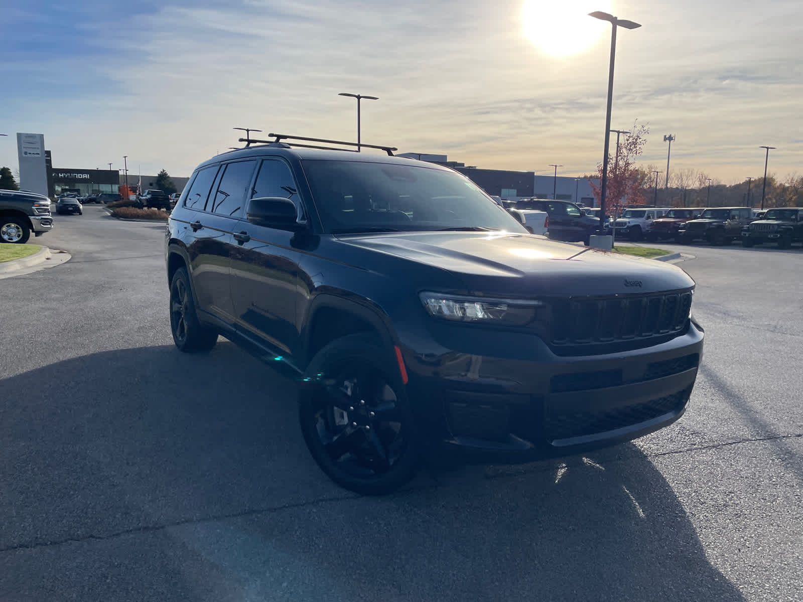 Used 2023 Jeep Grand Cherokee L Altitude with VIN 1C4RJKAG9P8812937 for sale in Kansas City