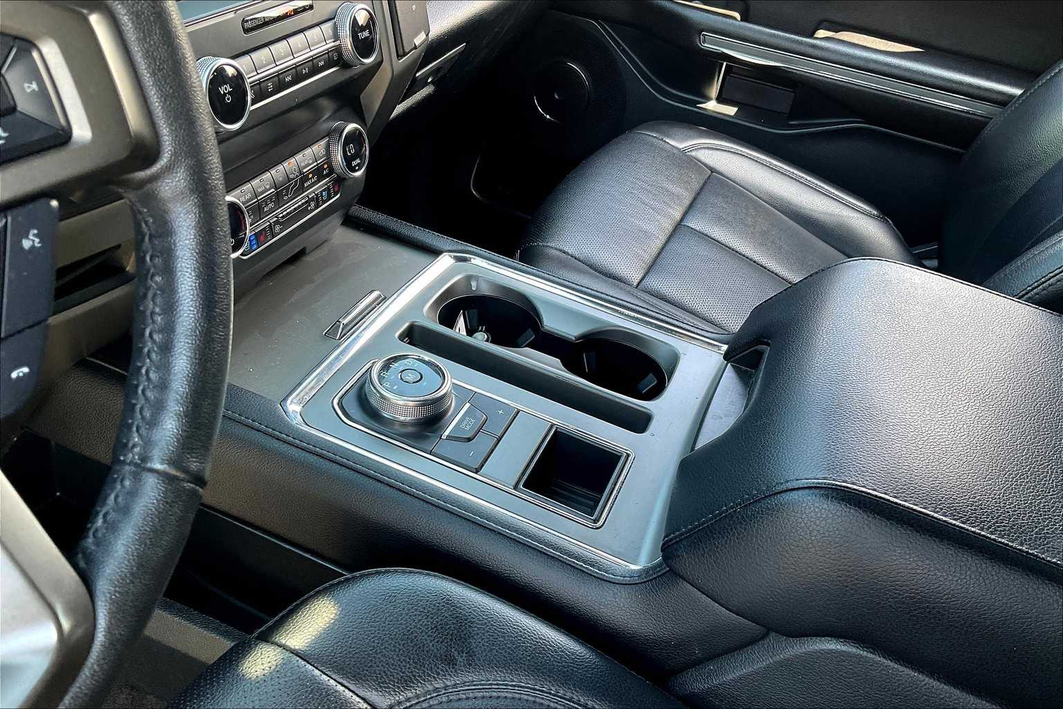 2020 Ford Expedition XLT photo 14