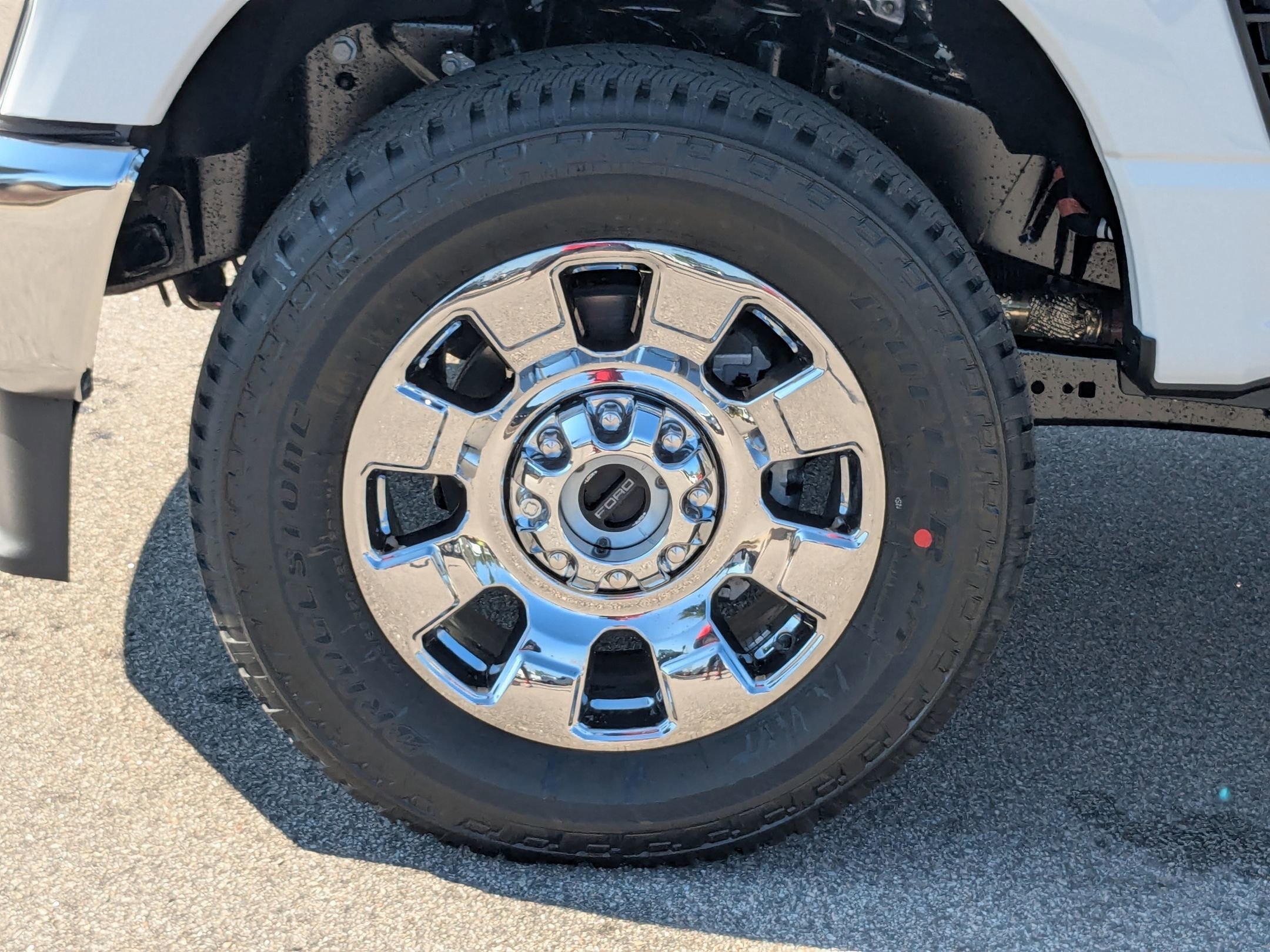 2026 Ford F-250 Lariat photo 3