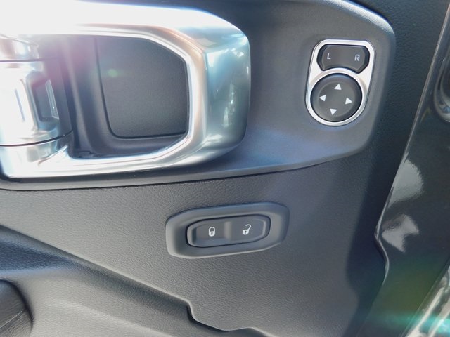 2025 Jeep Gladiator Sport S photo 16