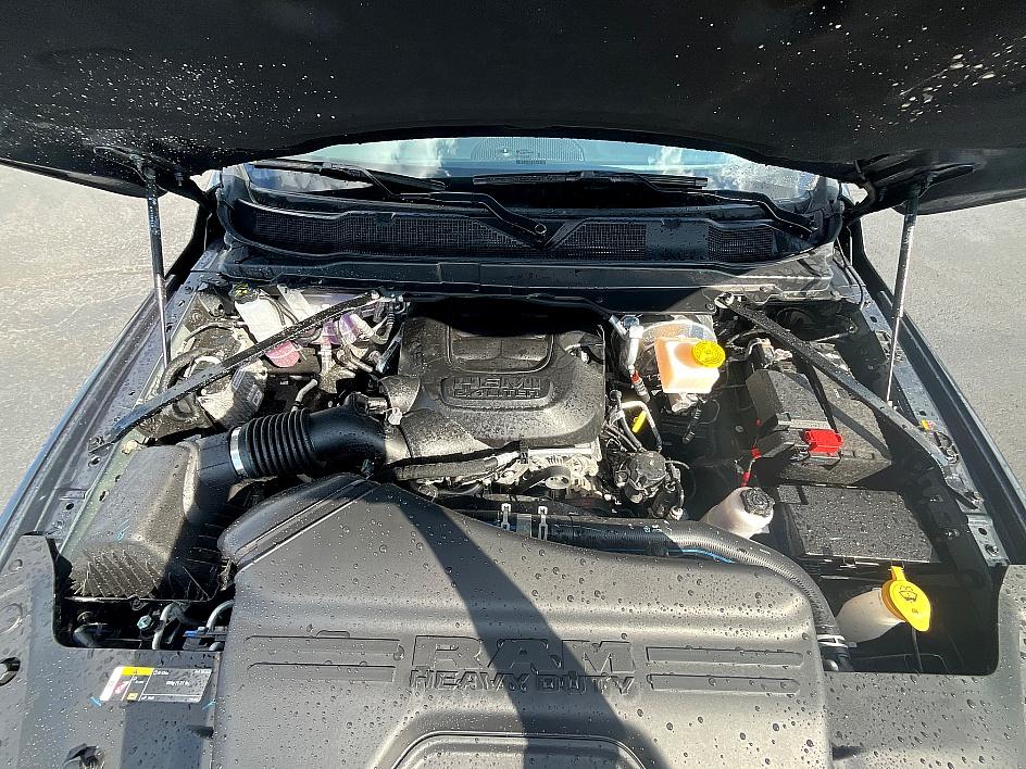 2025 Ram 2500 Tradesman photo 3