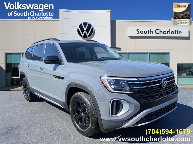 2025 Volkswagen Atlas Atlas Peak Edition's photo
