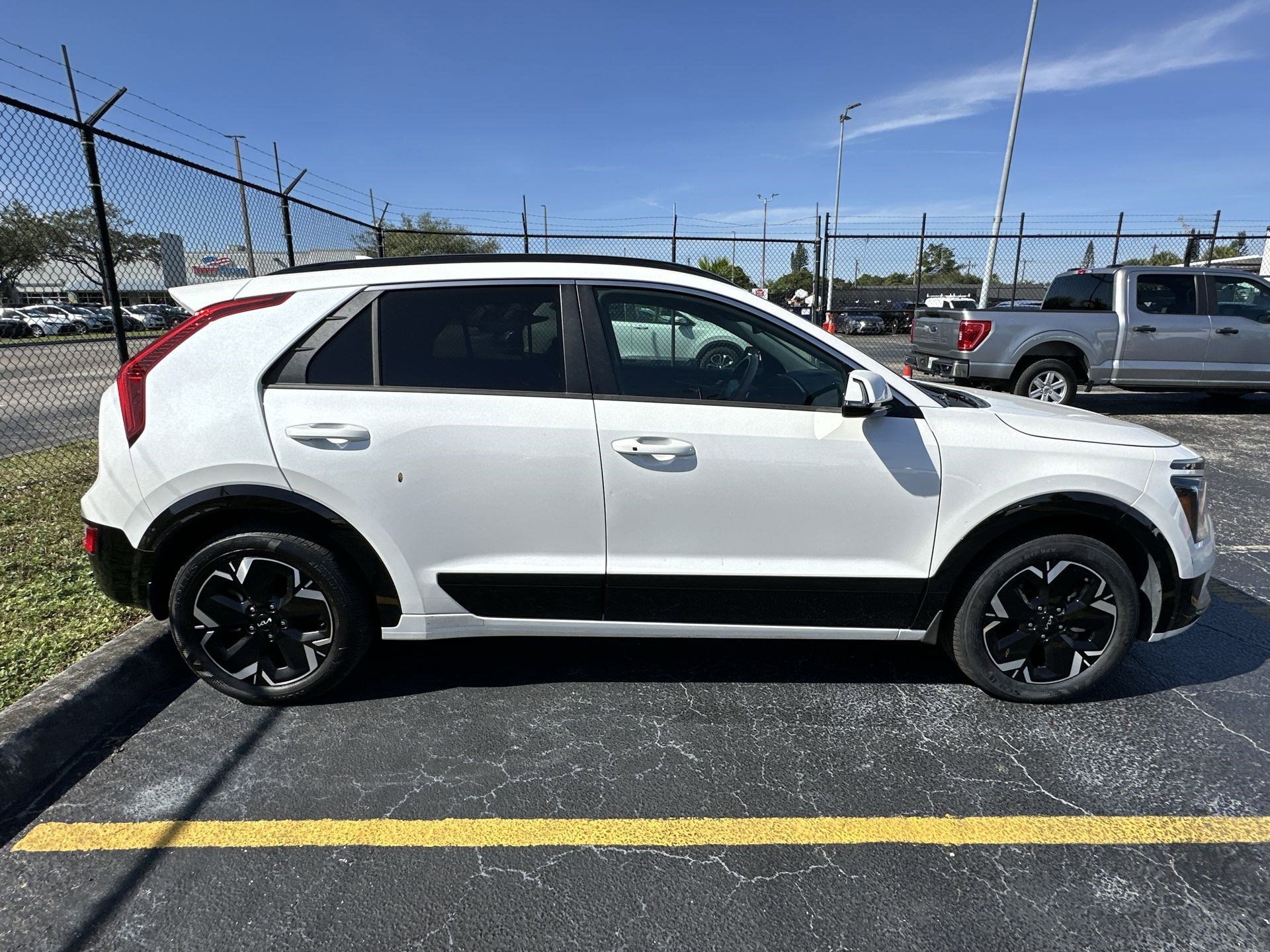2023 Kia Niro EV Wind photo 4