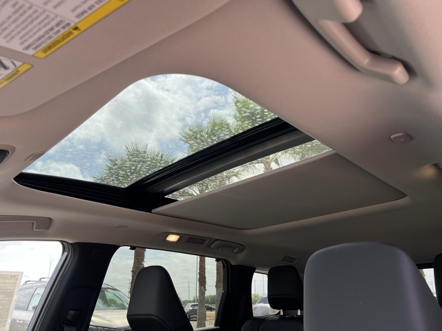 2026 Infiniti QX60 Luxe photo 12