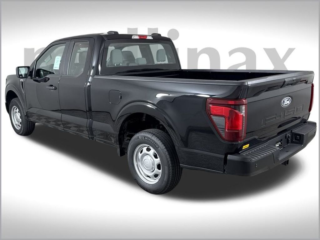 2025 Ford F-150 XL photo 3
