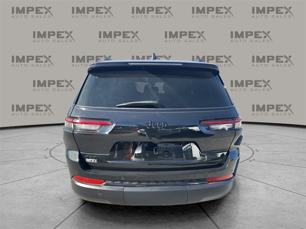 2024 Jeep Grand Cherokee Altitude photo 3