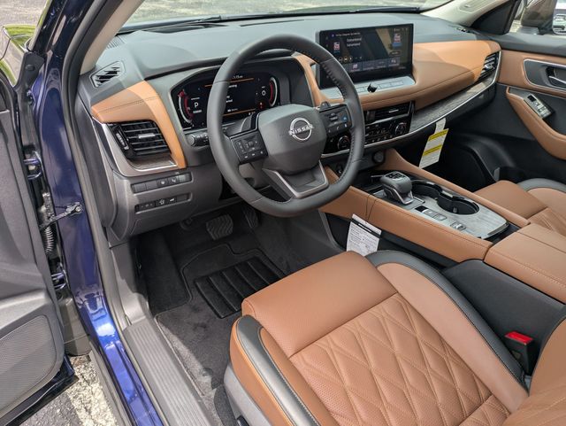 2025 Nissan Rogue Platinum photo 10