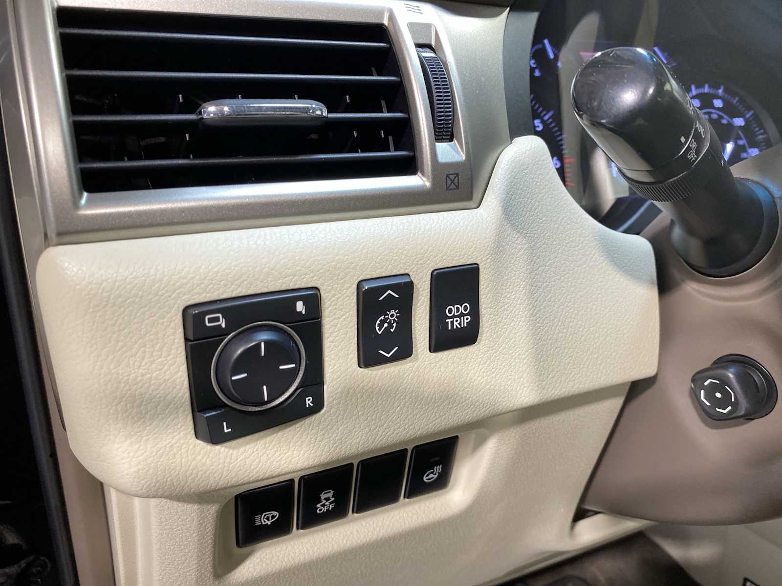 2015 Lexus GX 460 Luxury photo 22