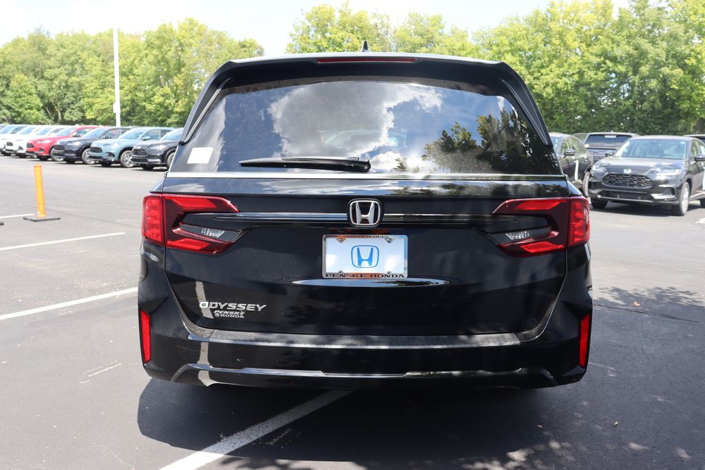 2026 Honda Odyssey EX-L photo 2
