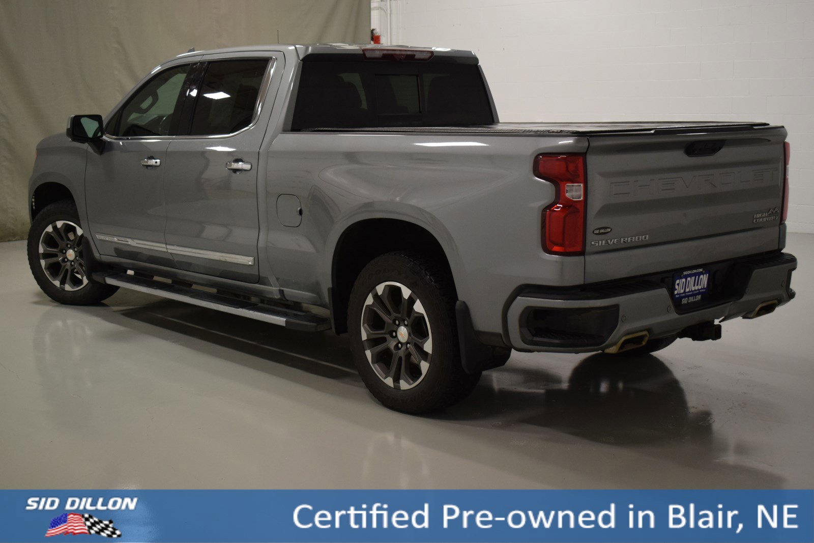 2023 Chevrolet Silverado 1500 High Country photo 11