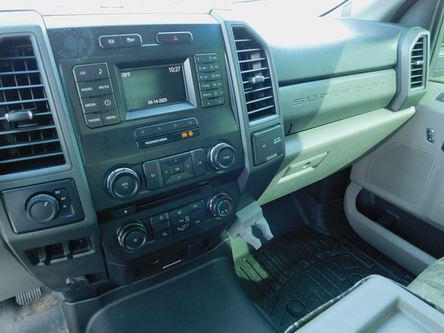 2017 Ford F-550 XL photo 18