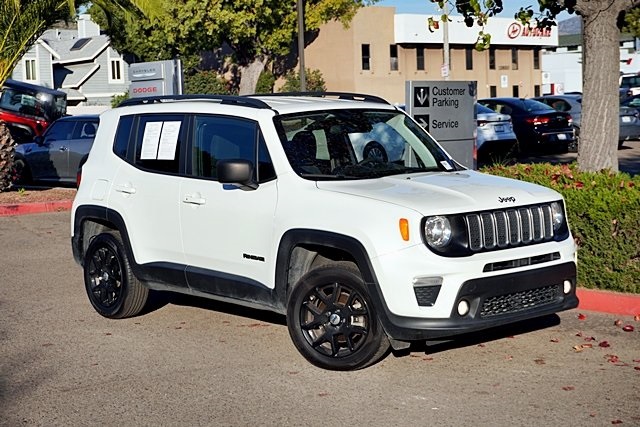 Certified Used 2022 White Jeep Latitude image 2