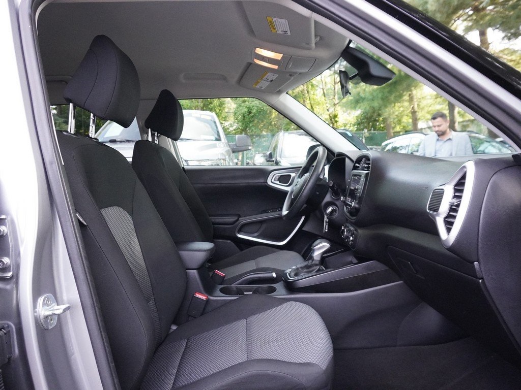 2022 Kia Soul LX photo 28