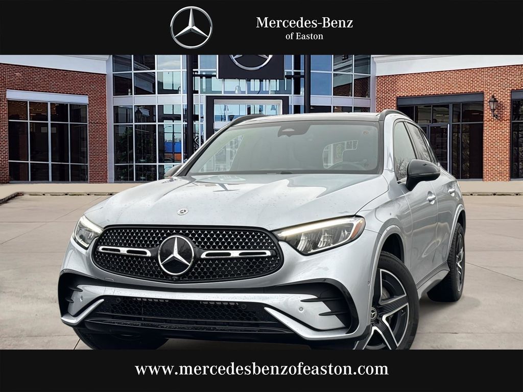 2025 Mercedes-Benz GLC