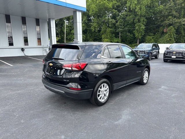 2023 Chevrolet Equinox LT photo 3
